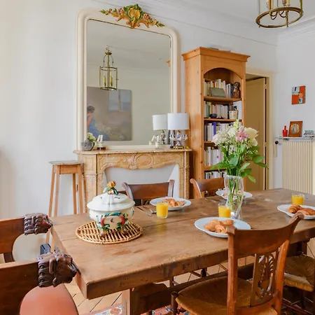 Center St Claude Apartment *